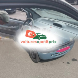 Voiture d'occasion année 2004 189047 km Essence à Rennes à petit prix